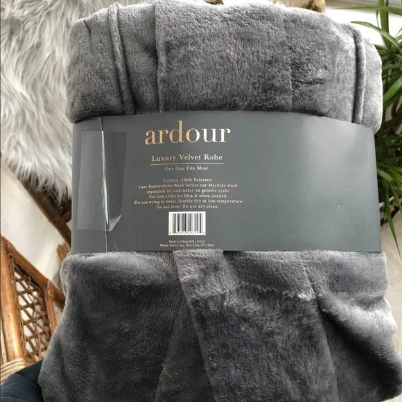 Ardour Luxury Velvet Robe in Gray (Brand new & never open/used) - Picture 2 of 4